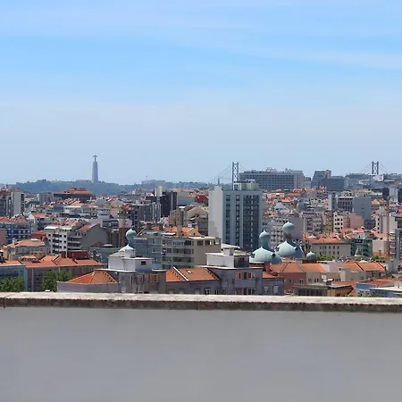 Quad Avenue Апартаменты *