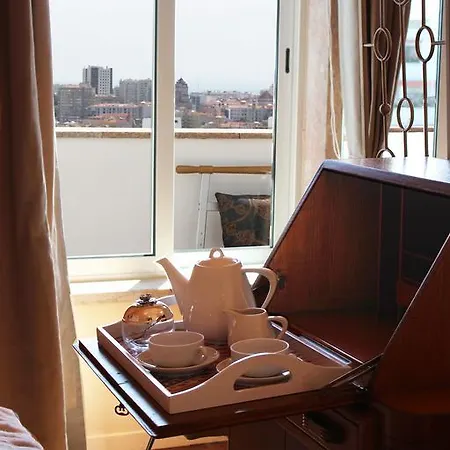 奎德大道公寓 *